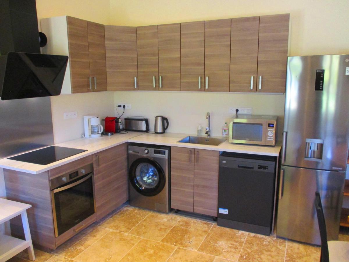 Des Lilas Apartment